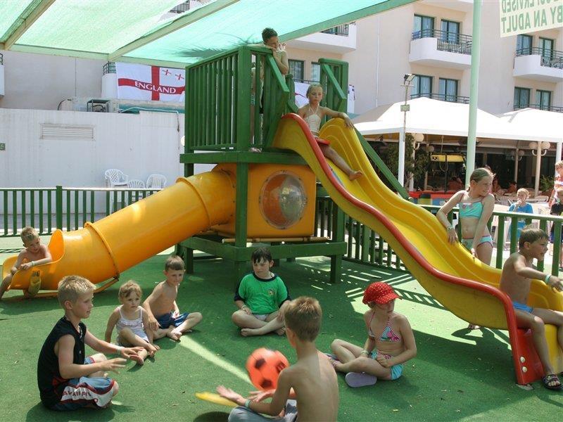 Maris Grand Waterpark Resort Protaras Exterior photo